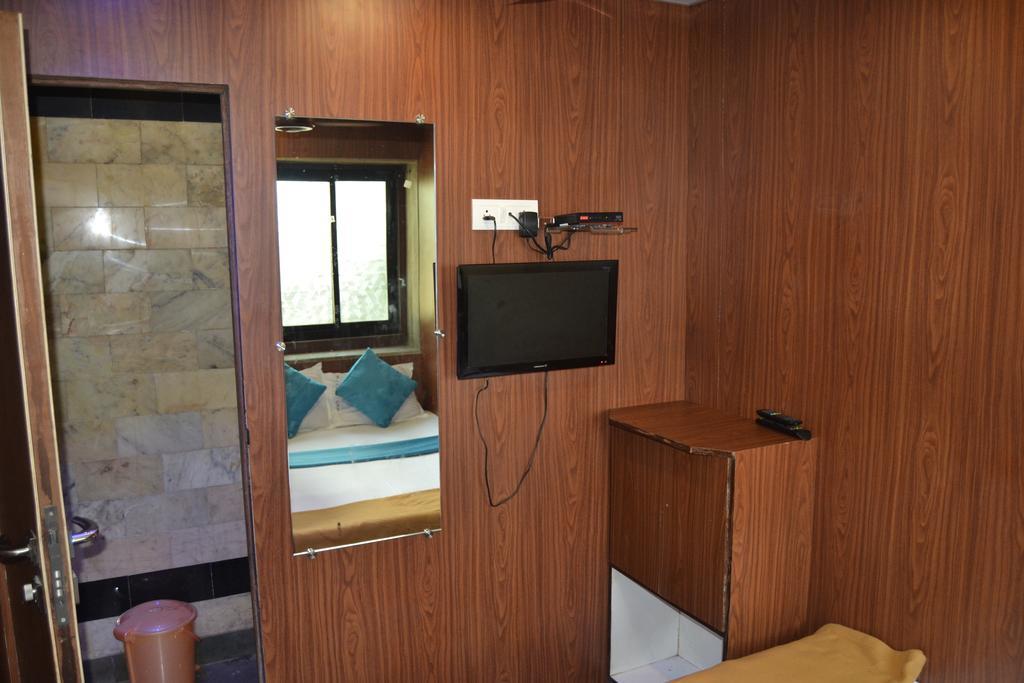 Zahra Guest House Мумбаи Экстерьер фото