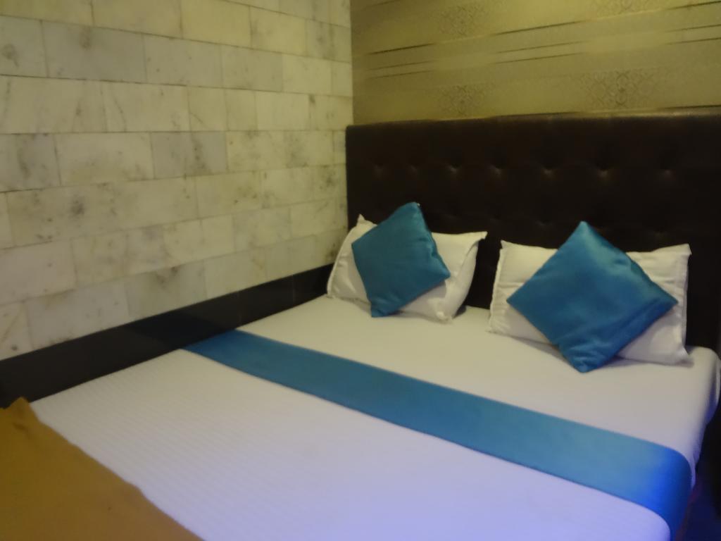 Zahra Guest House Мумбаи Экстерьер фото