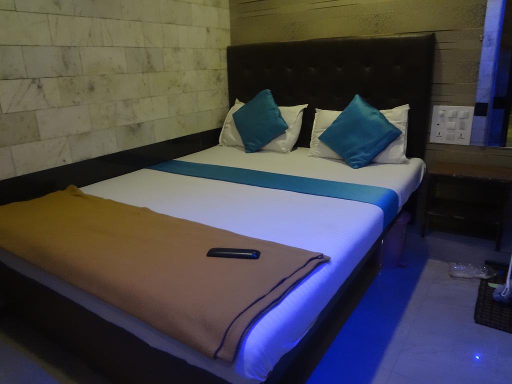 Zahra Guest House Мумбаи Экстерьер фото